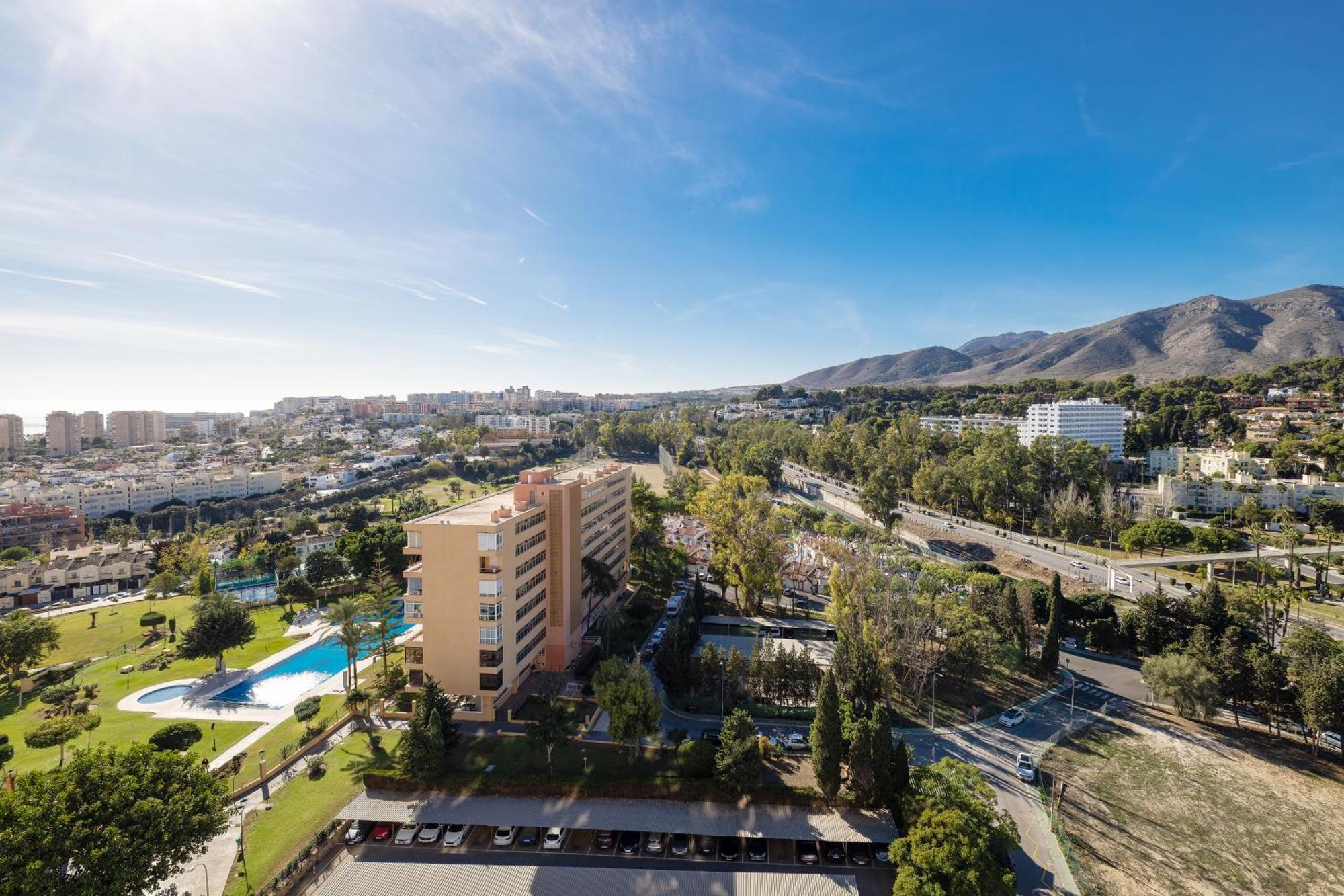 Sun Apartments Torremolinos Esterno foto